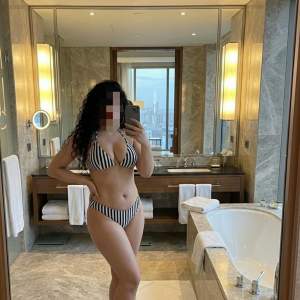 25 yaşlı bayan PARLA. BDSM mevcut