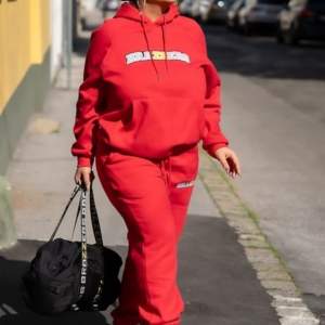 Atakum anal yapan sinirsiz bayan Bade 