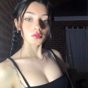 ATAKUMUN YENİ ÖĞRENCİSİ BURCU