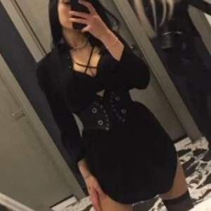 Her zamandan mutlu olmayı bilen Sibel