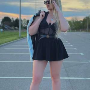 İzmirden gelen Escort Lidya