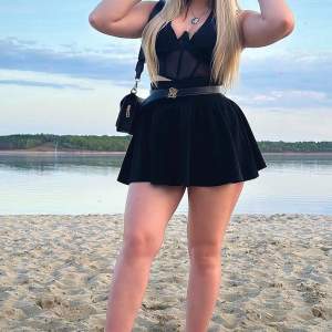 İzmirden gelen Escort Lidya