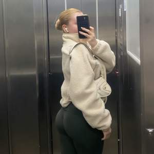 Oralda iddalı escort Adal 