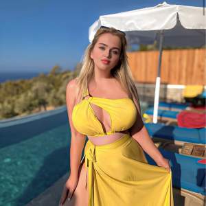 Sarışın balık etli bayan Lalezar