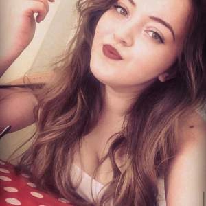 Seksi ve seks oyunlarını çok iyi bilen Çilem