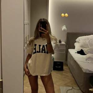 Şık Samsun escort Sarışın Defne