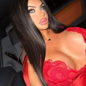 YENİ DOİMSUZ BOMBA TANİA