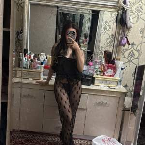 Yini genc bayan Dunyo