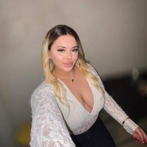 Yini Samsun Sarışın bayan Jale